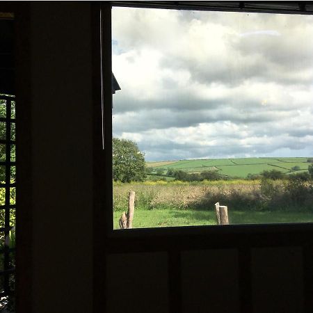 Field Hut Villa Wadebridge Exterior photo